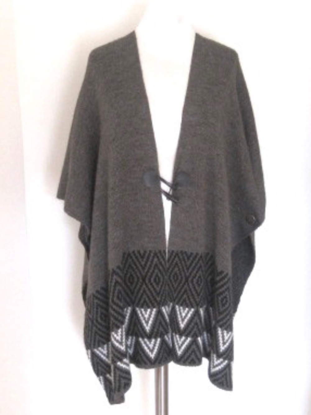 M Made In Italy Cape
